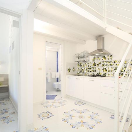 Residence La Conchiglia Весте Екстериор снимка