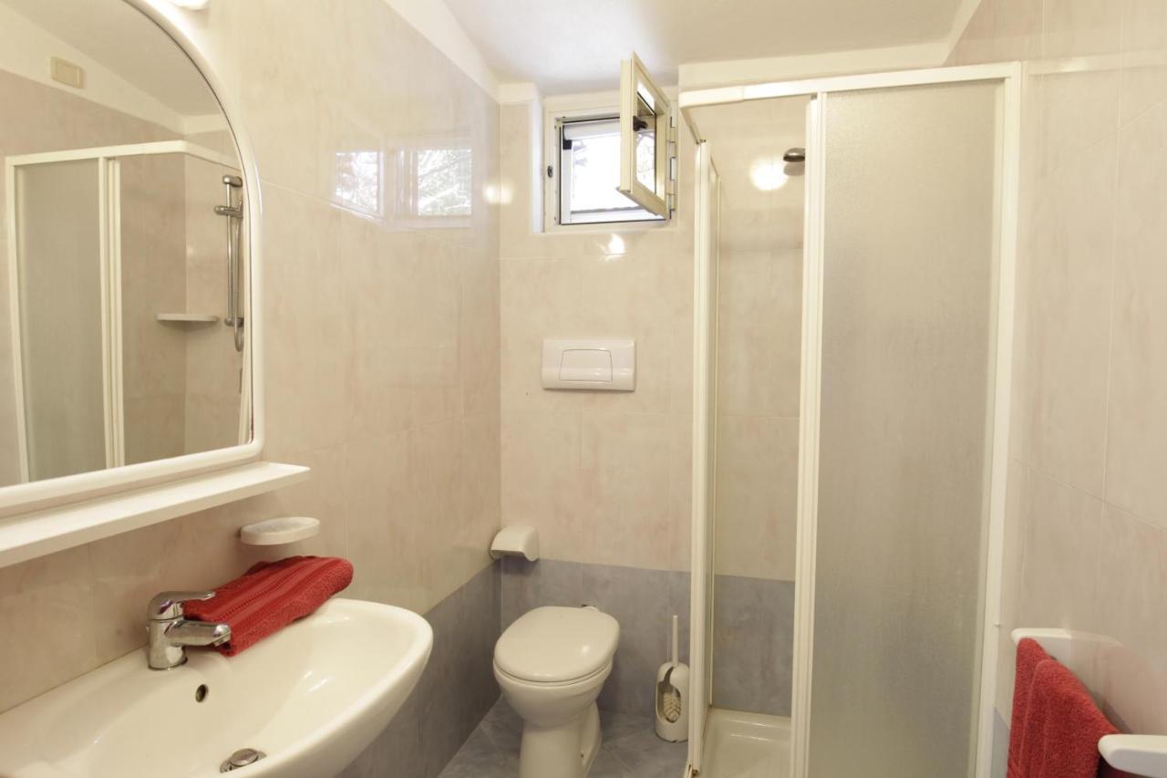 Residence La Conchiglia Весте Екстериор снимка