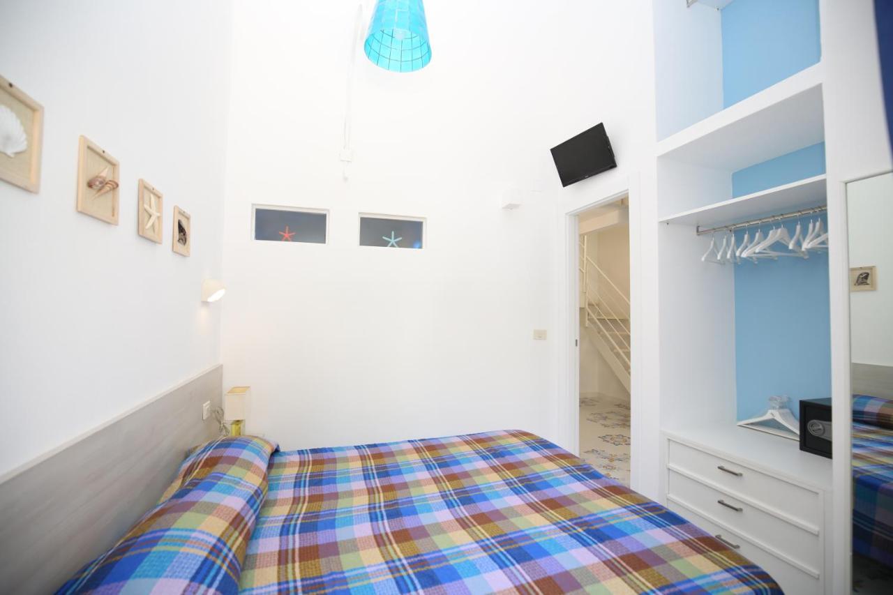 Residence La Conchiglia Весте Екстериор снимка