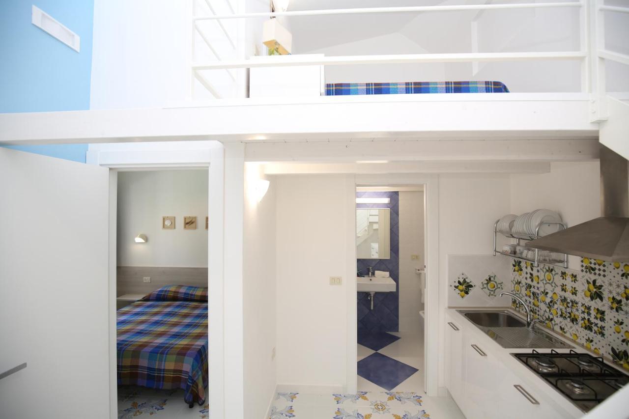 Residence La Conchiglia Весте Екстериор снимка