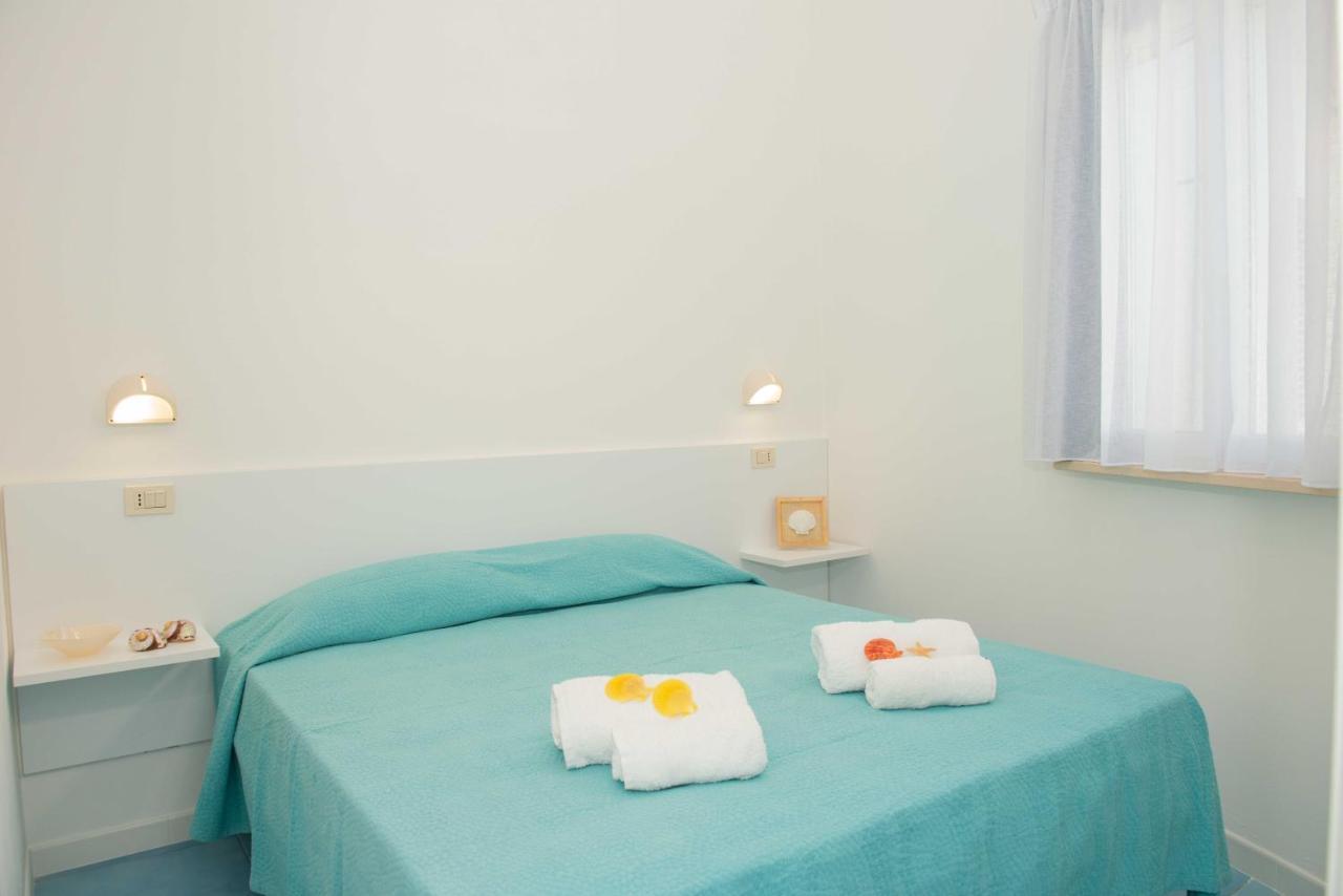 Residence La Conchiglia Весте Екстериор снимка