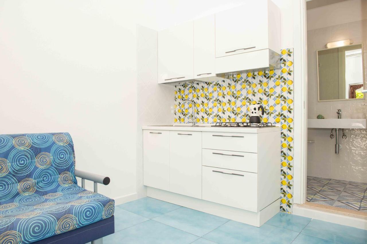 Residence La Conchiglia Весте Екстериор снимка